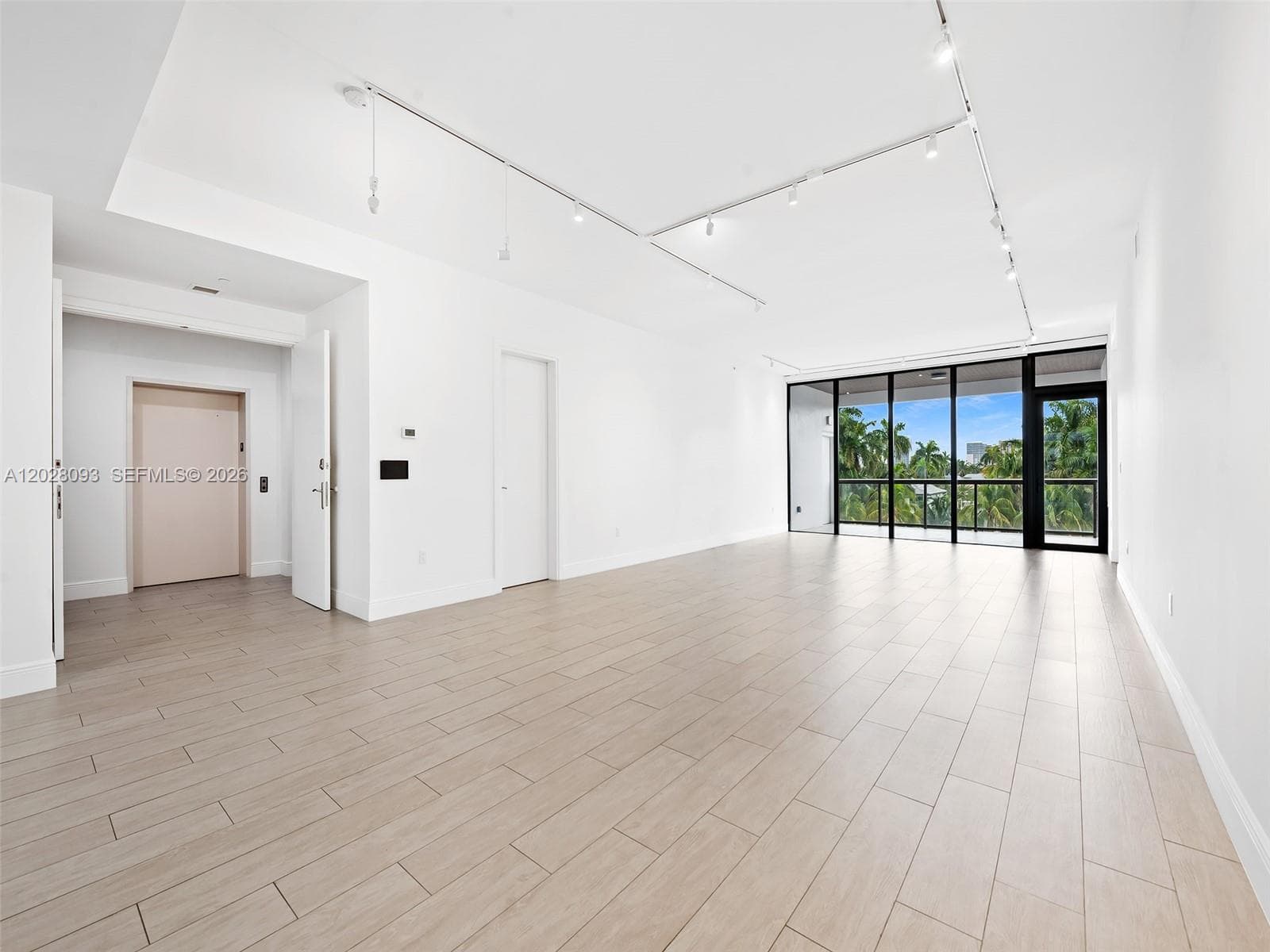 30 Isle Of Venice Dr 403 photo 10