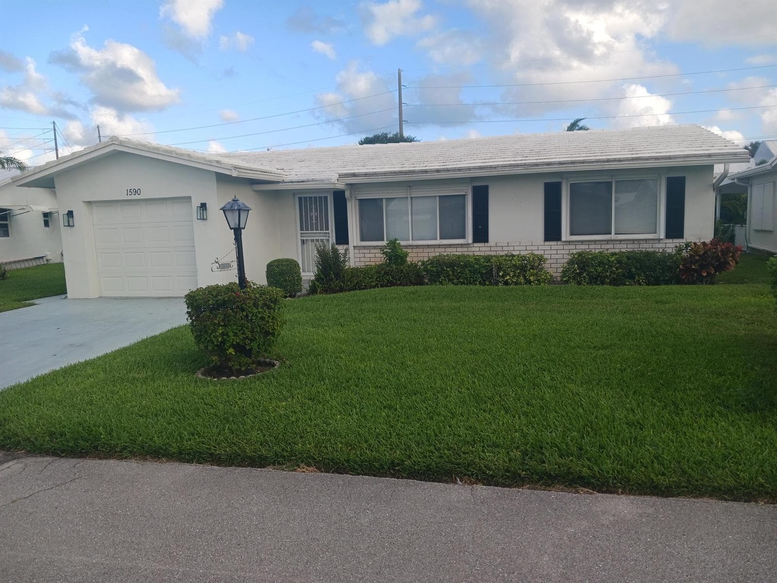 1590 SW 14th Avenue photo 1
