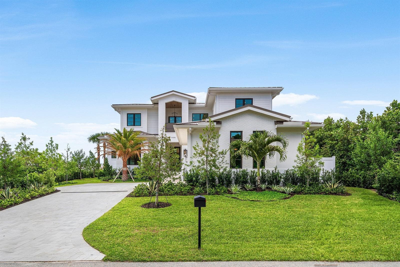 908 N Atlantic Drive photo 3