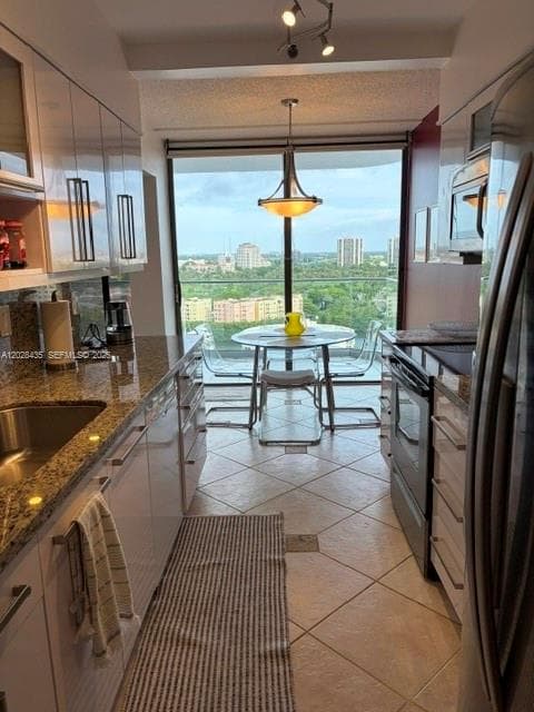 19707 Turnberry Way 18L photo 16