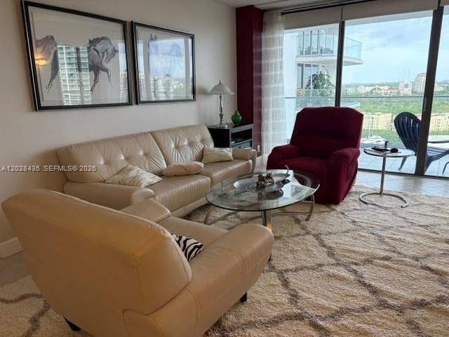 19707 Turnberry Way 18L photo 5