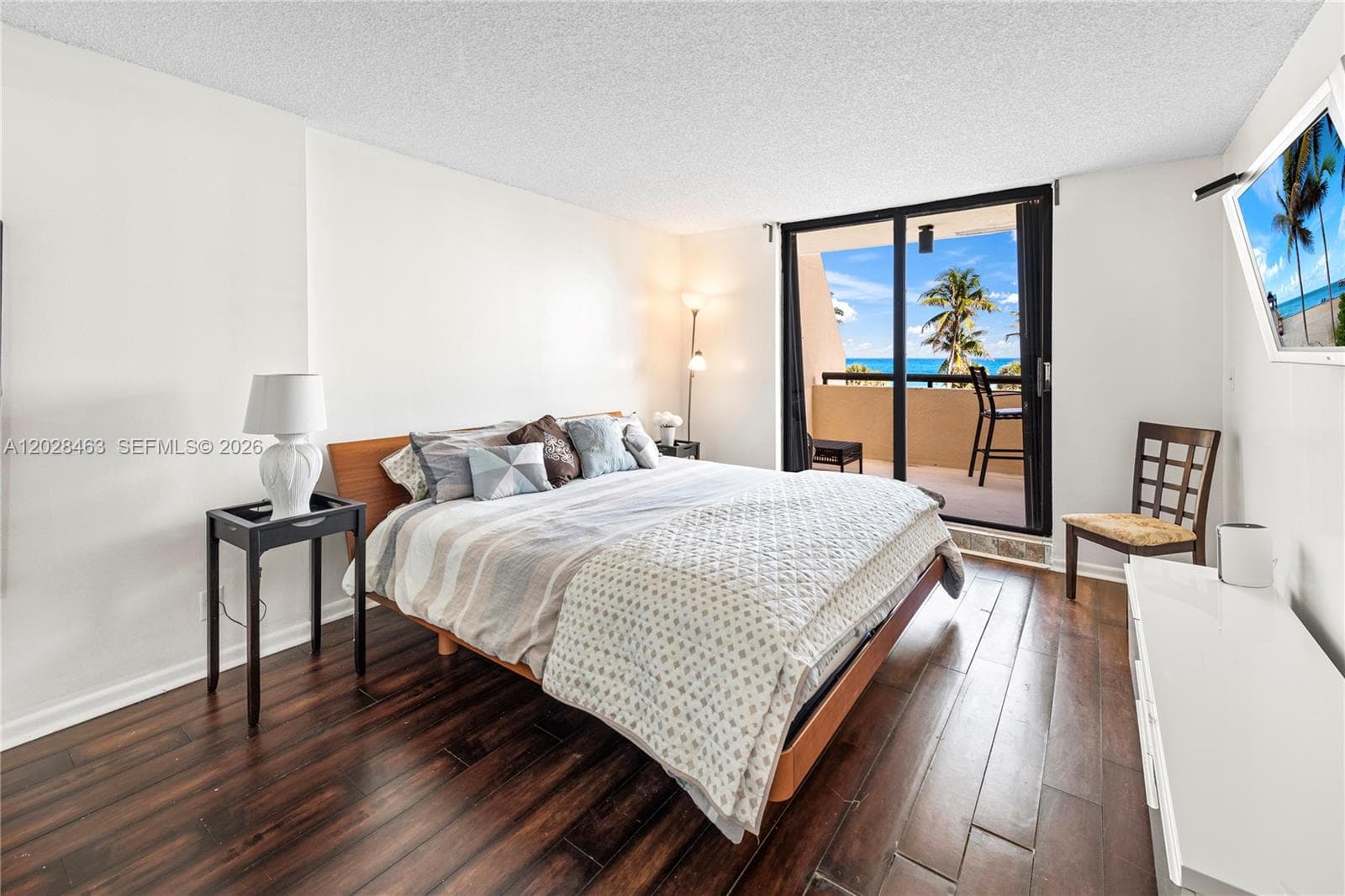 2555 Collins Ave 403 photo 18
