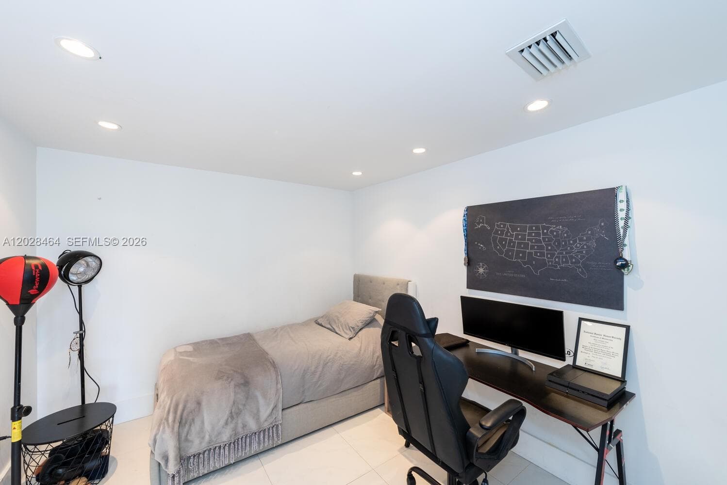 781 Crandon Blvd 405 photo 22