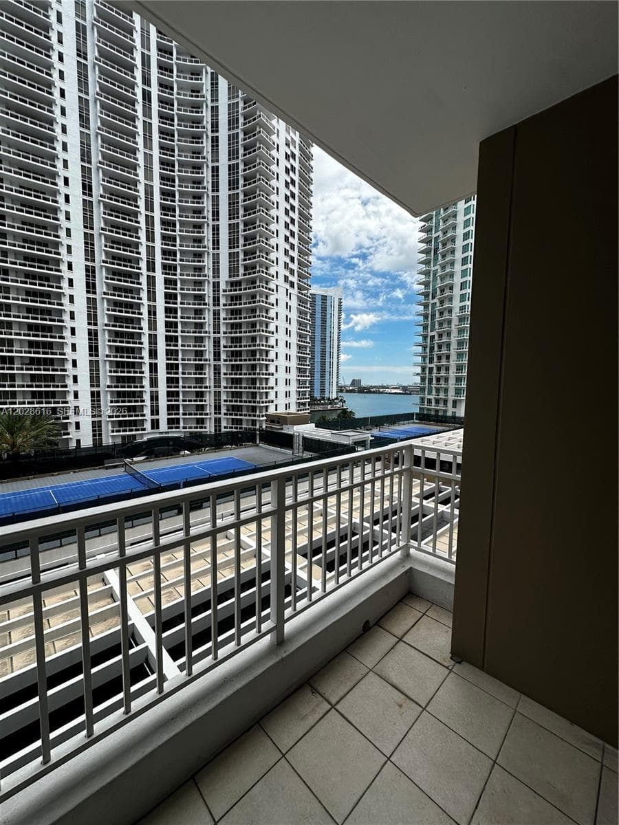 801 Brickell Key Blvd 906 photo 3