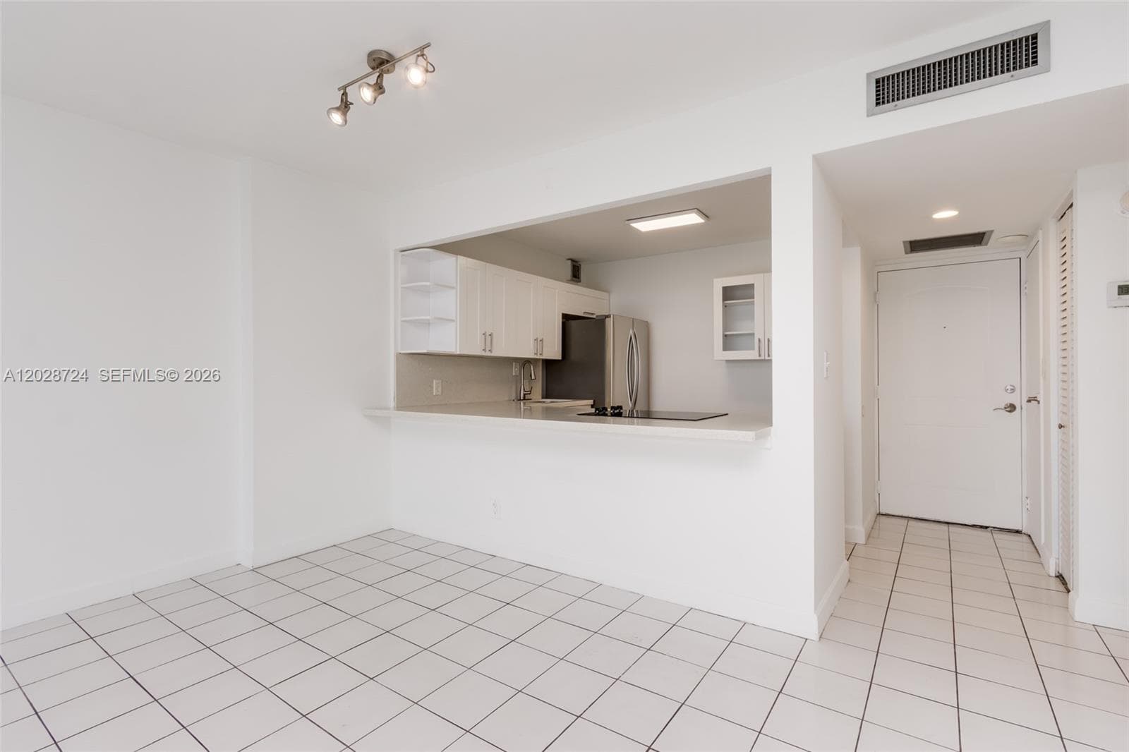 100 Bayview Dr 1102 photo 12