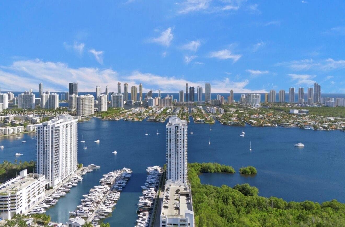 17111 Biscayne Blvd 208 photo 5