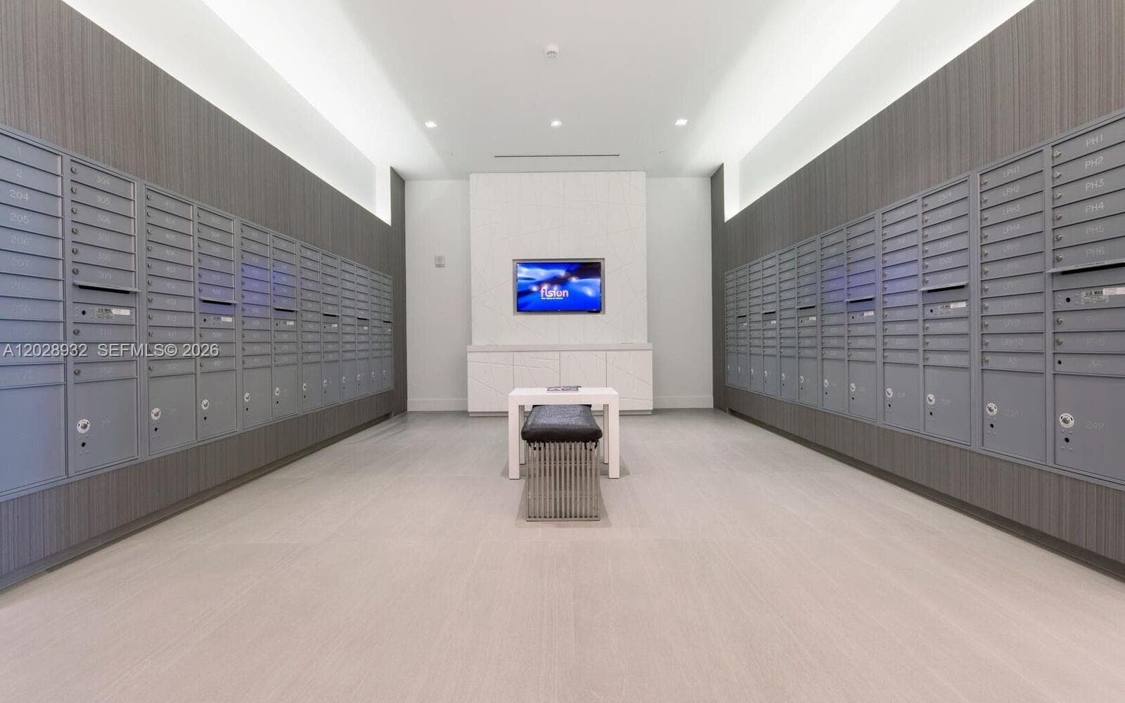 17111 N Biscayne Blvd 1703 photo 14