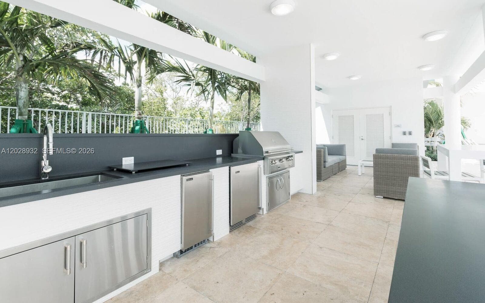 17111 N Biscayne Blvd 1703 photo 21