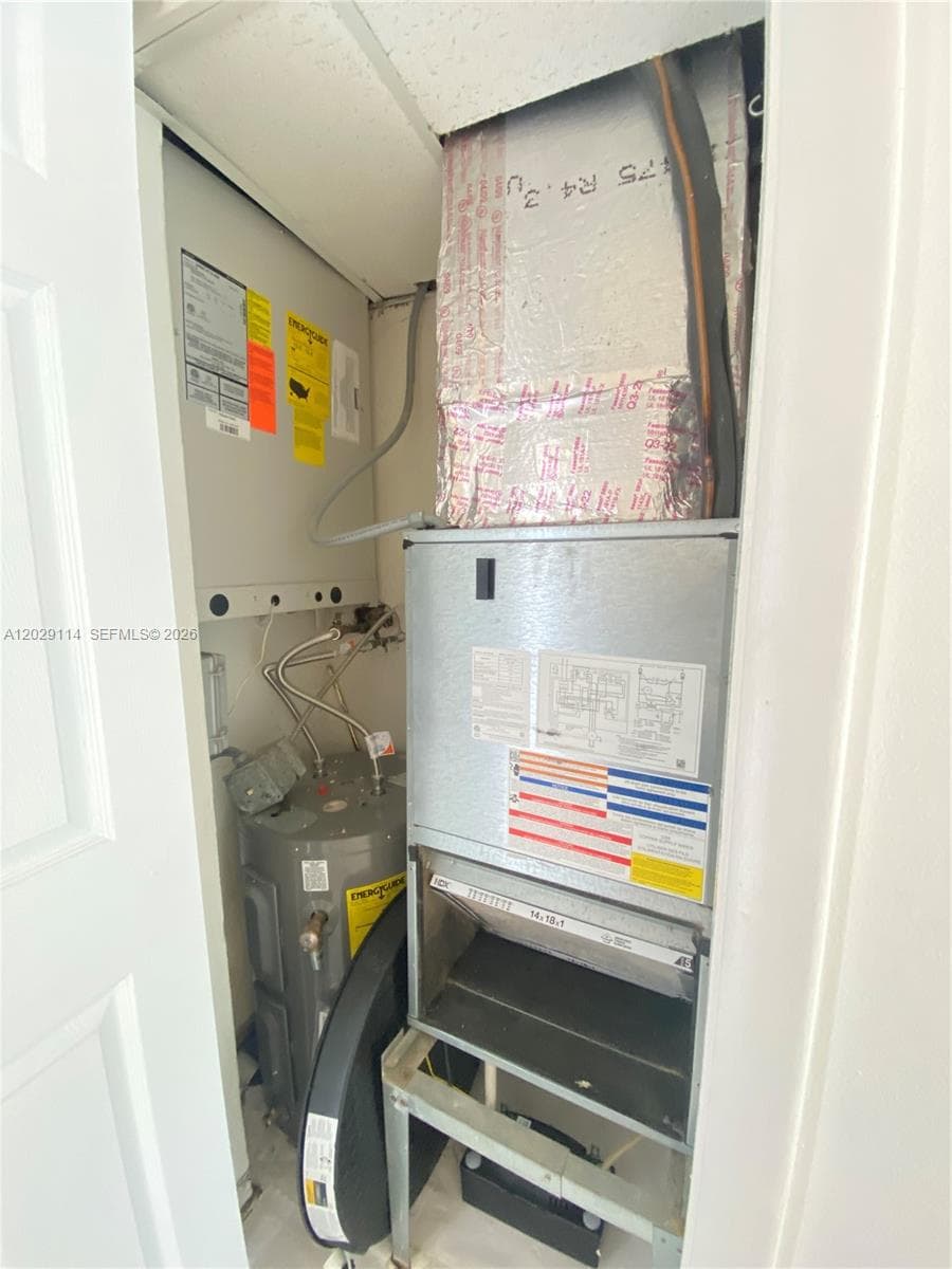 2920 Point East Dr N611 photo 10