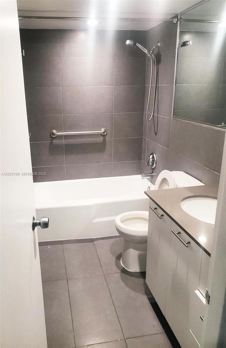 5161 Collins Ave 1709 photo 7