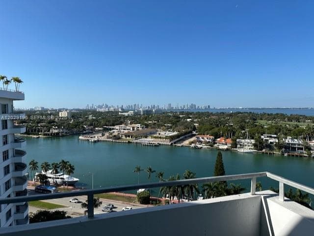 5161 Collins Ave 1709 photo 9