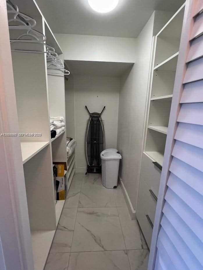 2500 Parkview Dr 1008 photo 19
