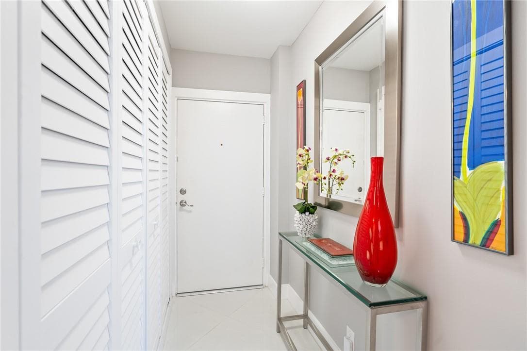 3233 NE 34th Street 1504 photo 7