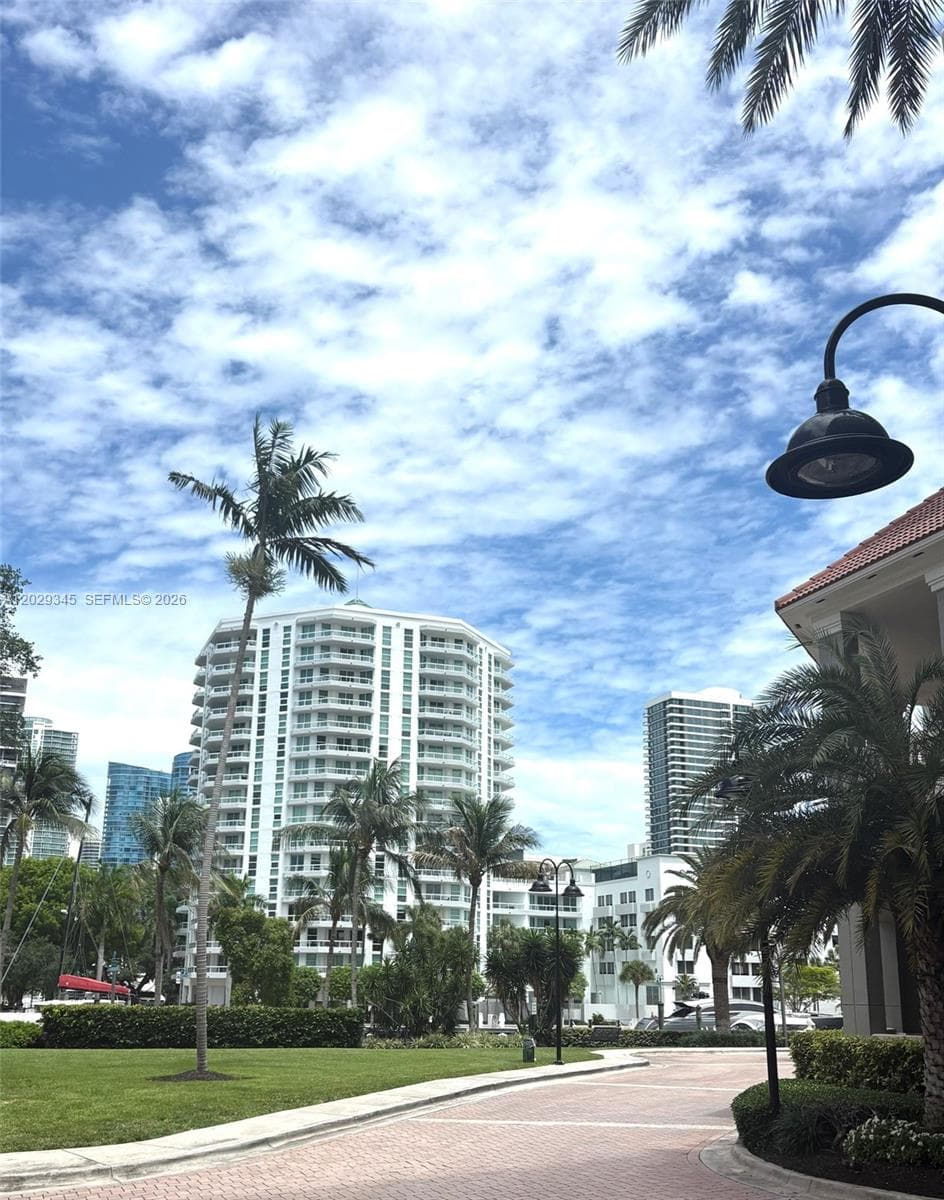 610 W Las Olas Blvd 117N photo 18