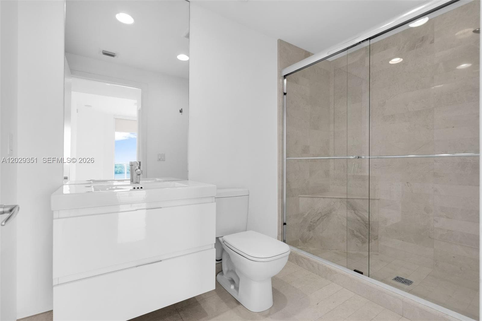 17111 BISCAYNE BL 506 photo 19