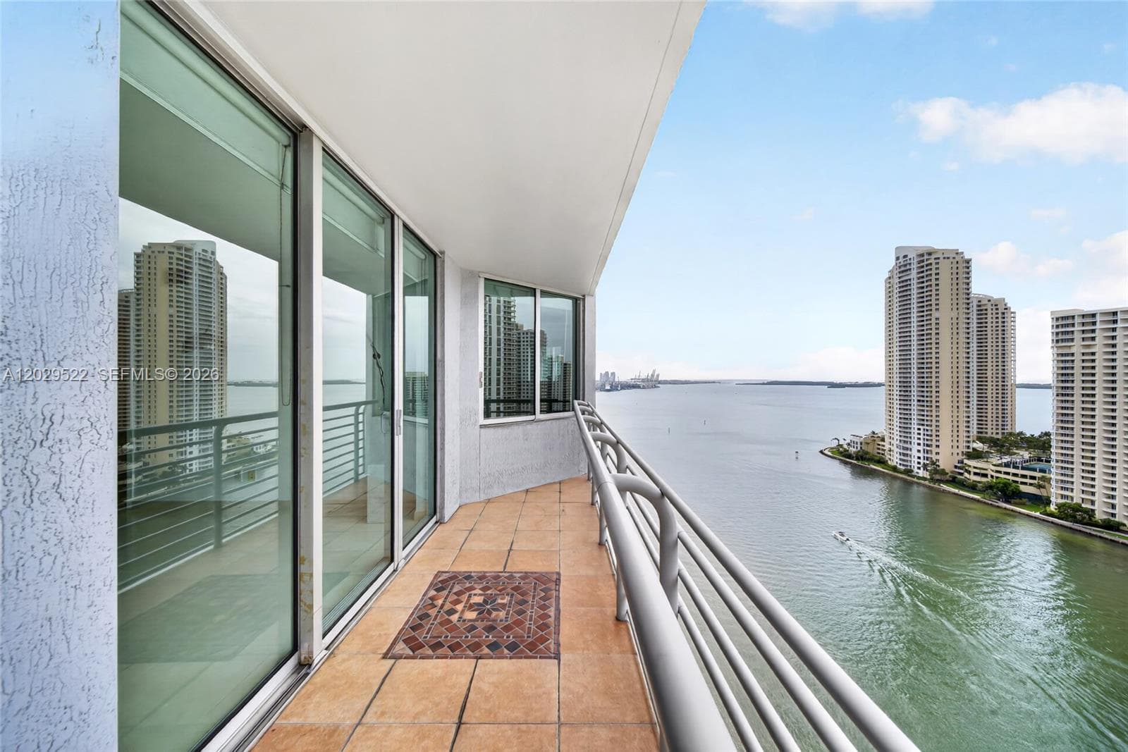 325 S Biscayne Blvd 2219 photo 3