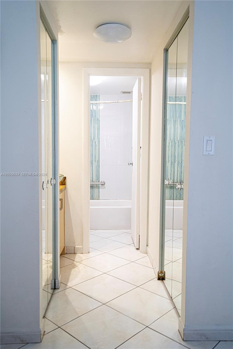 600 Three Islands Blvd 1416 photo 21