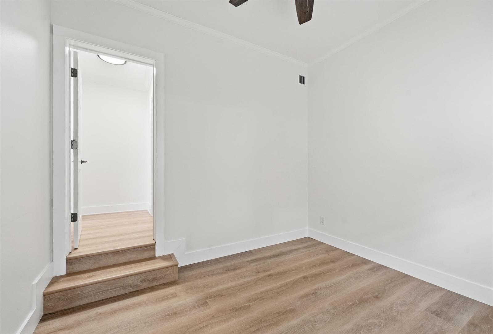 576 SW Rustic Circle photo 24