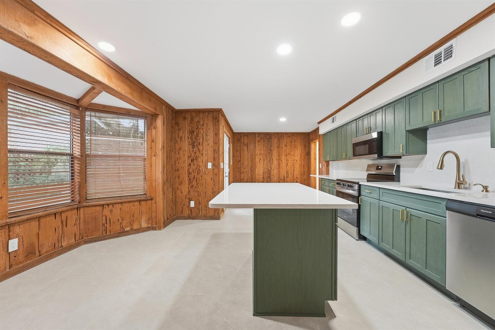 576 SW Rustic Circle photo 14