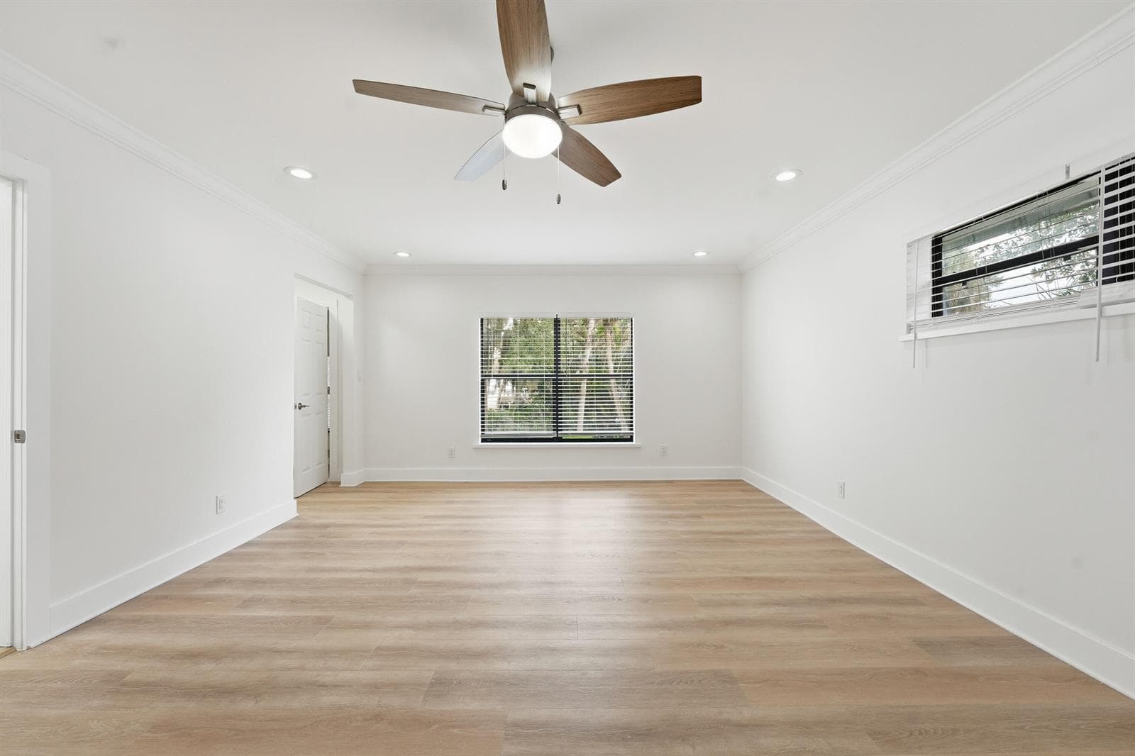 576 SW Rustic Circle photo 18
