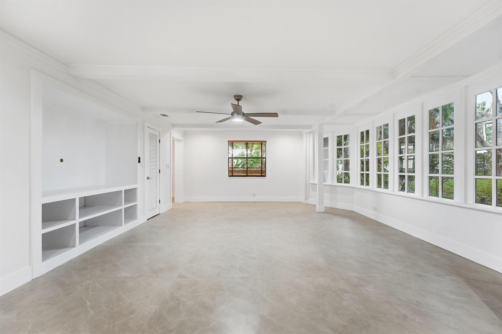 576 SW Rustic Circle photo 8