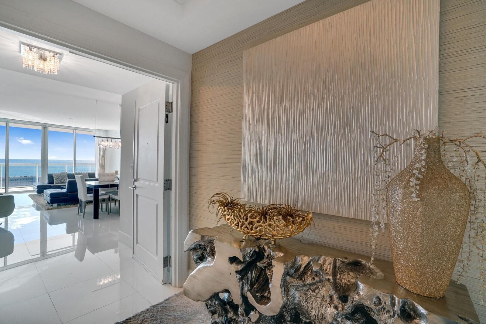 1 N Ocean Boulevard 903 photo 17