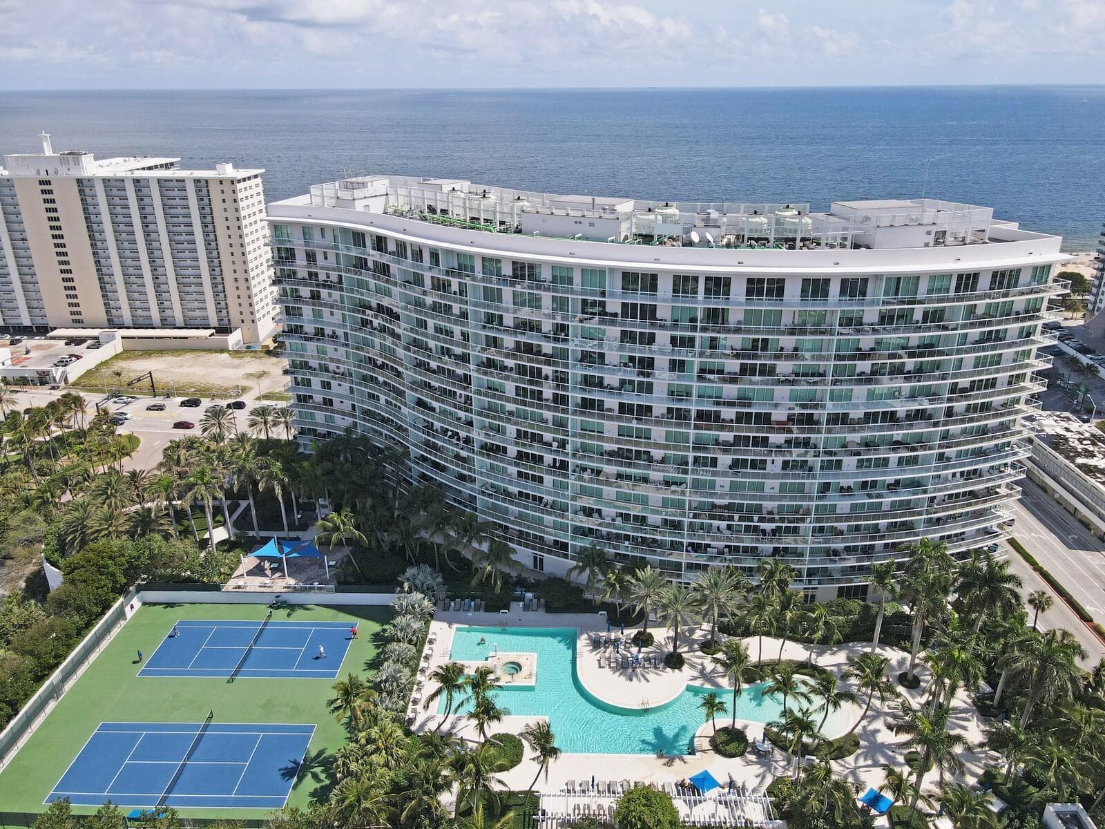 1 N Ocean Boulevard 903 photo 1