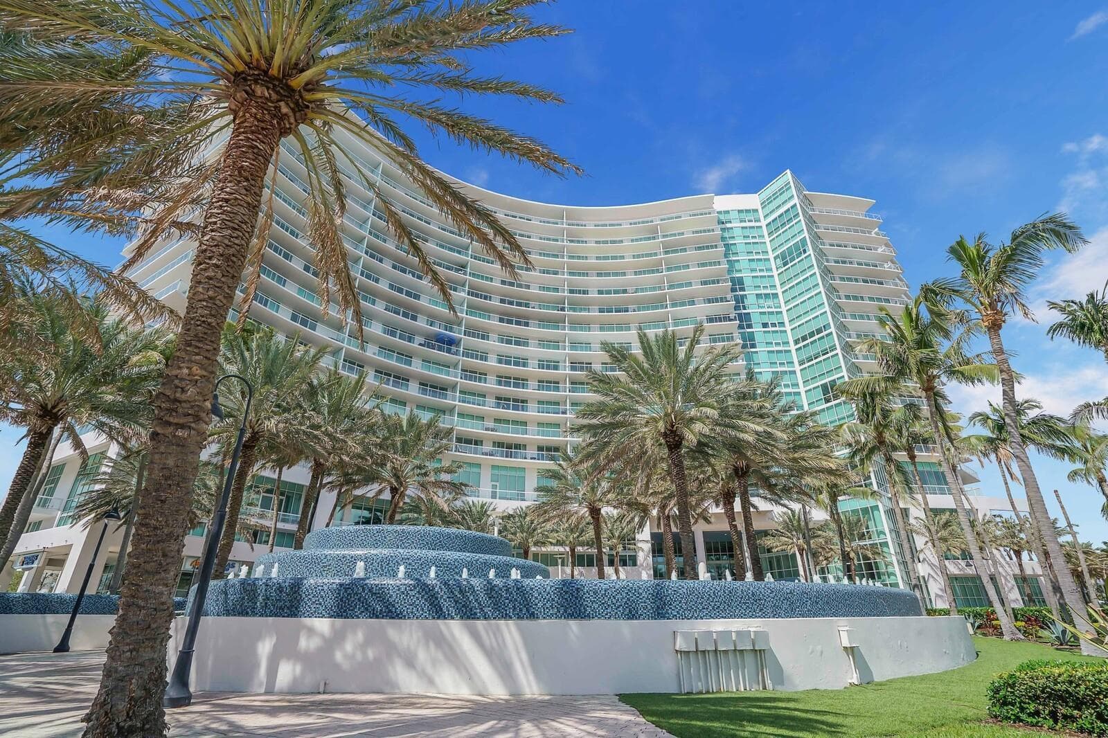 1 N Ocean Boulevard 903 photo 10