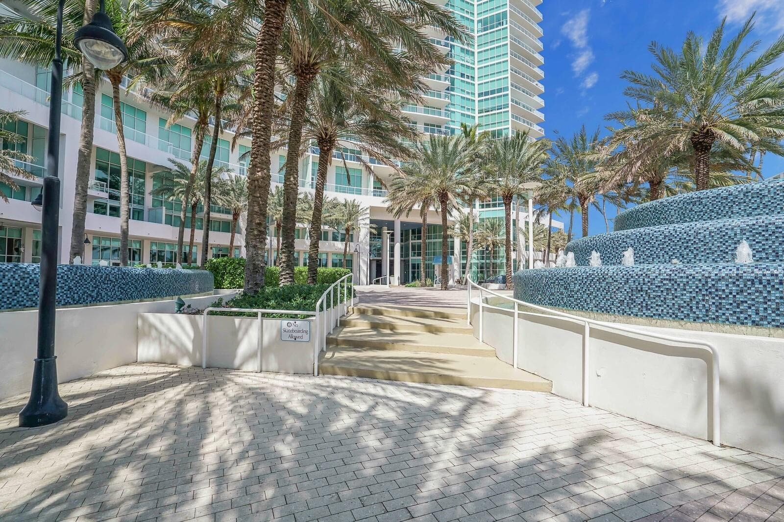 1 N Ocean Boulevard 903 photo 11