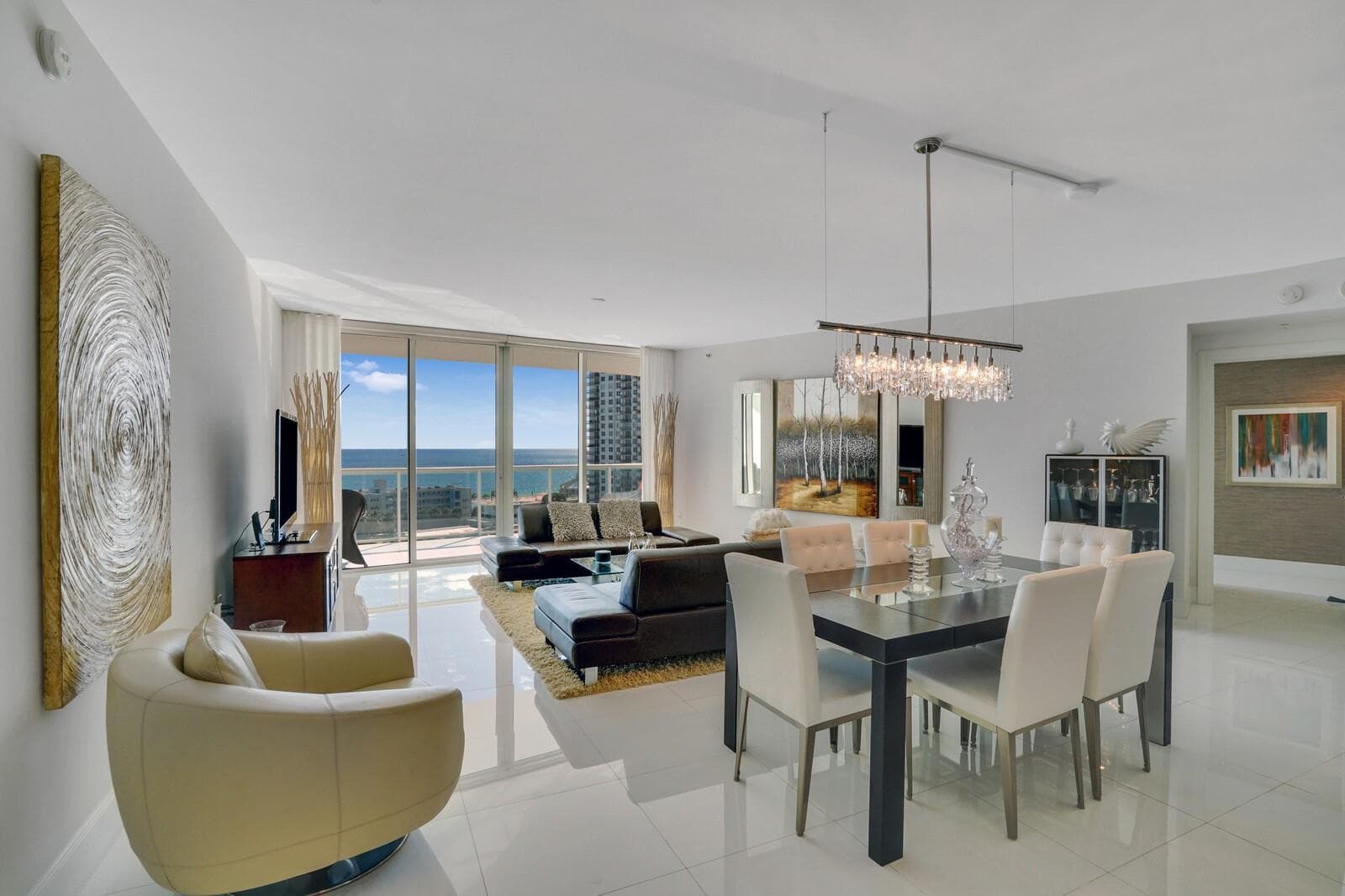 1 N Ocean Boulevard 903 photo 4
