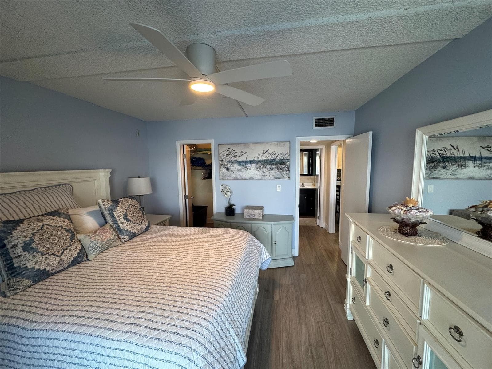 95 N Birch Road N 402 photo 8