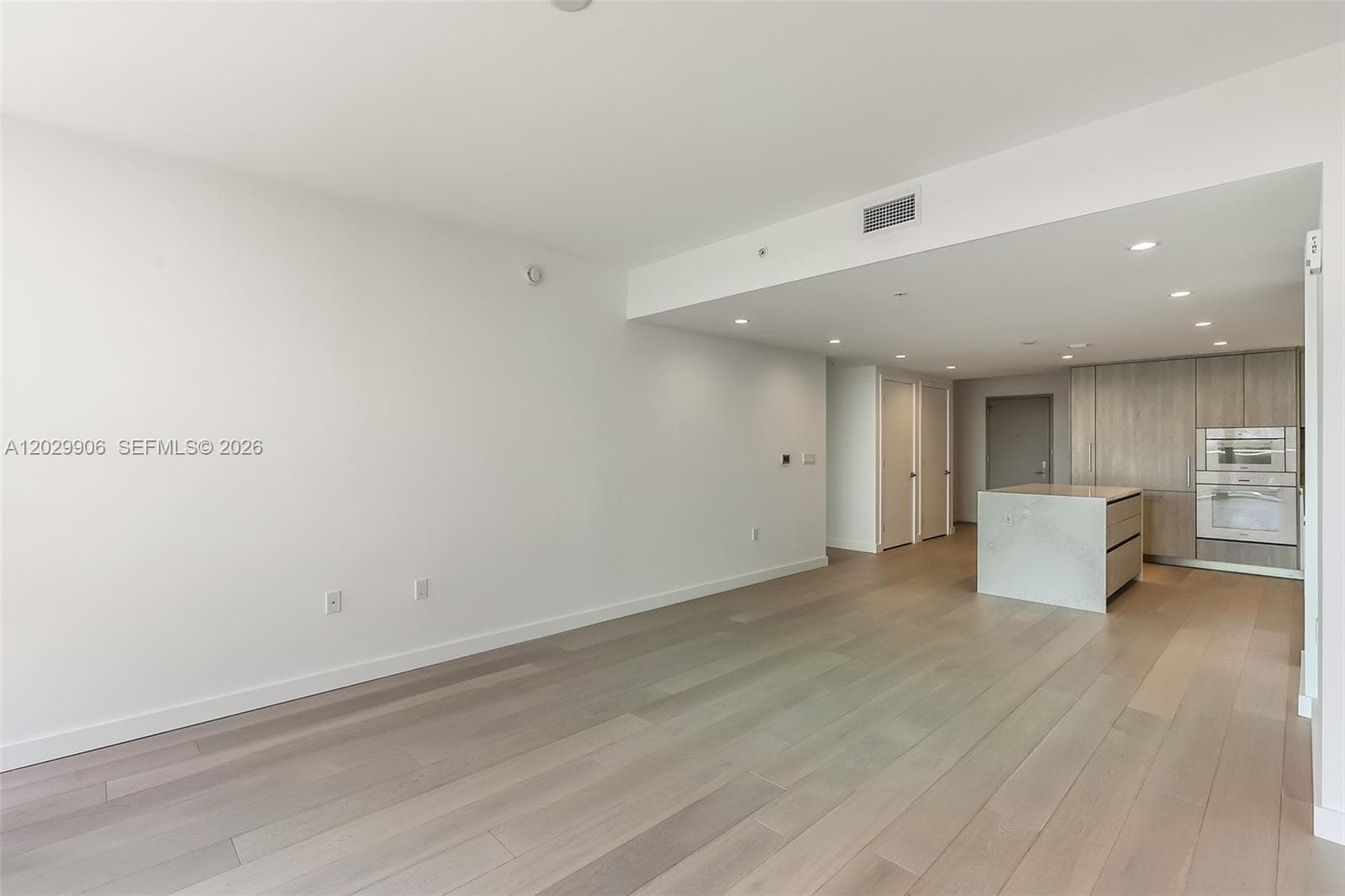 9201 E Bay Harbor Dr 603 photo 10