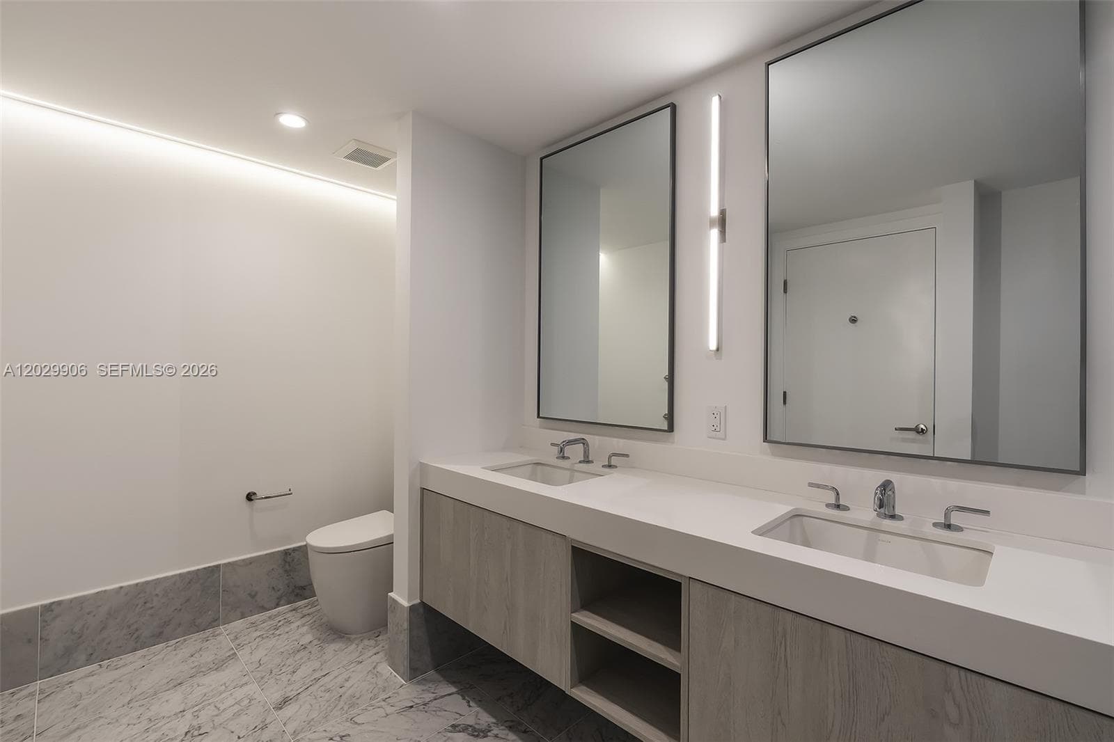 9201 E Bay Harbor Dr 603 photo 15