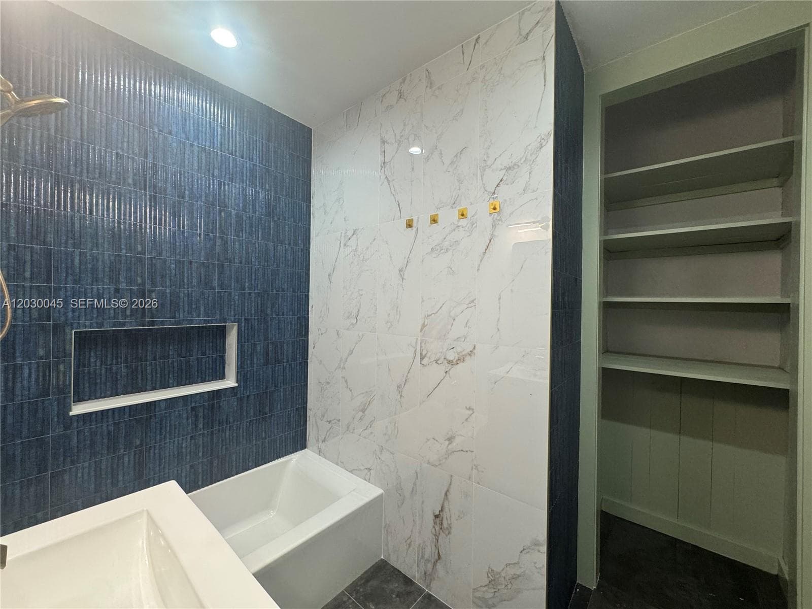 2137 Calais Dr 5 photo 22