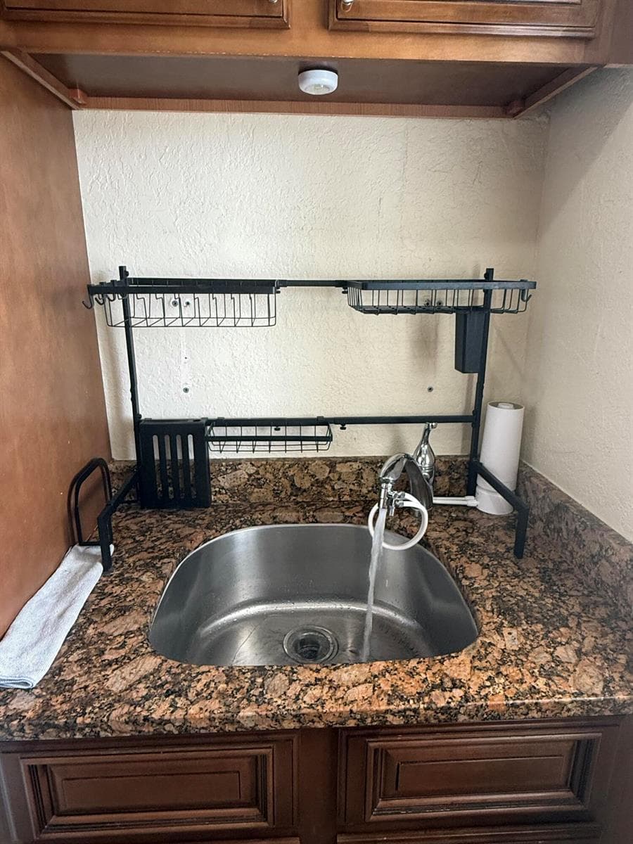 578 NE 20th Street 10e photo 11