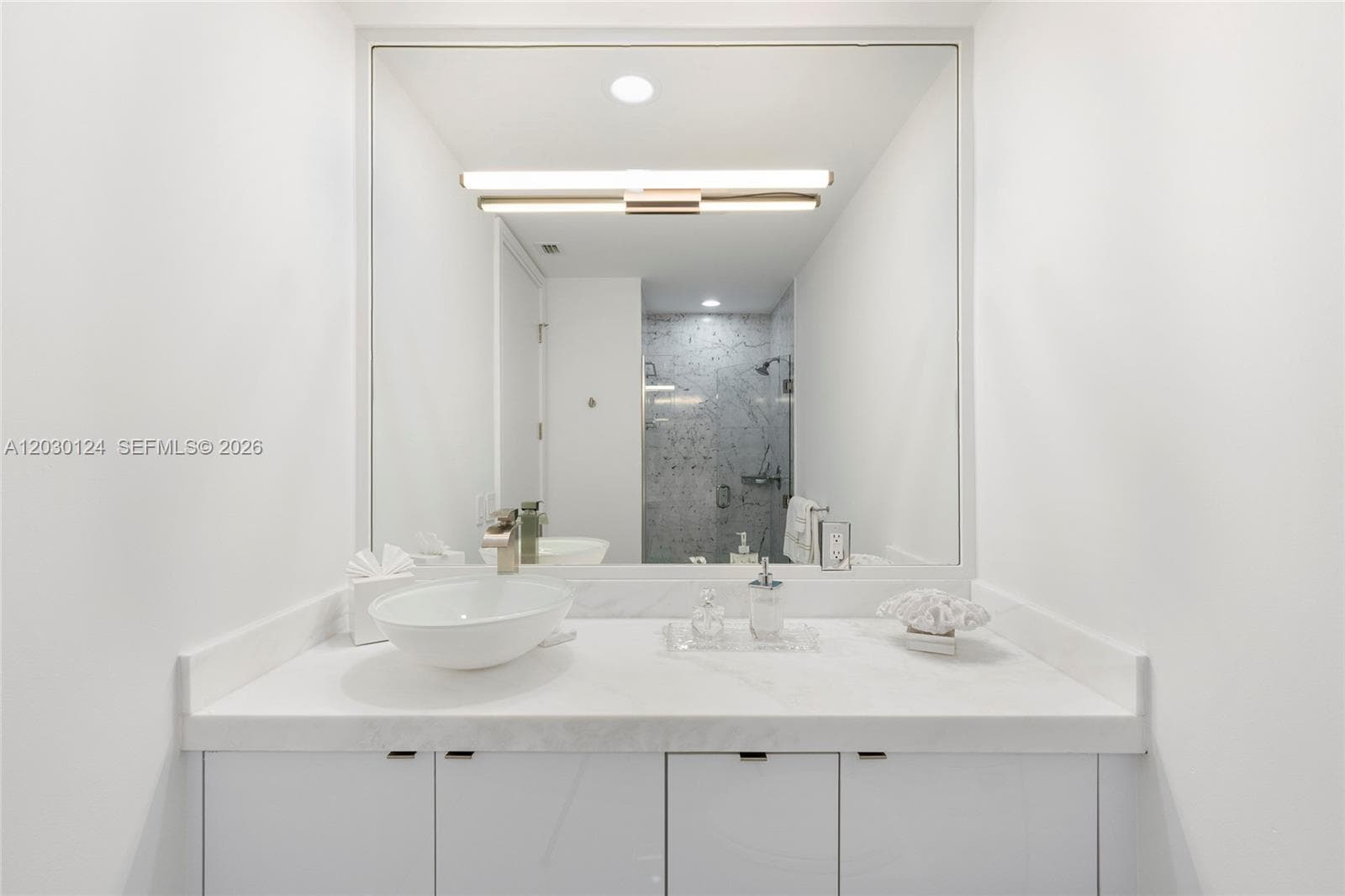 5959 Collins Ave 807 photo 18