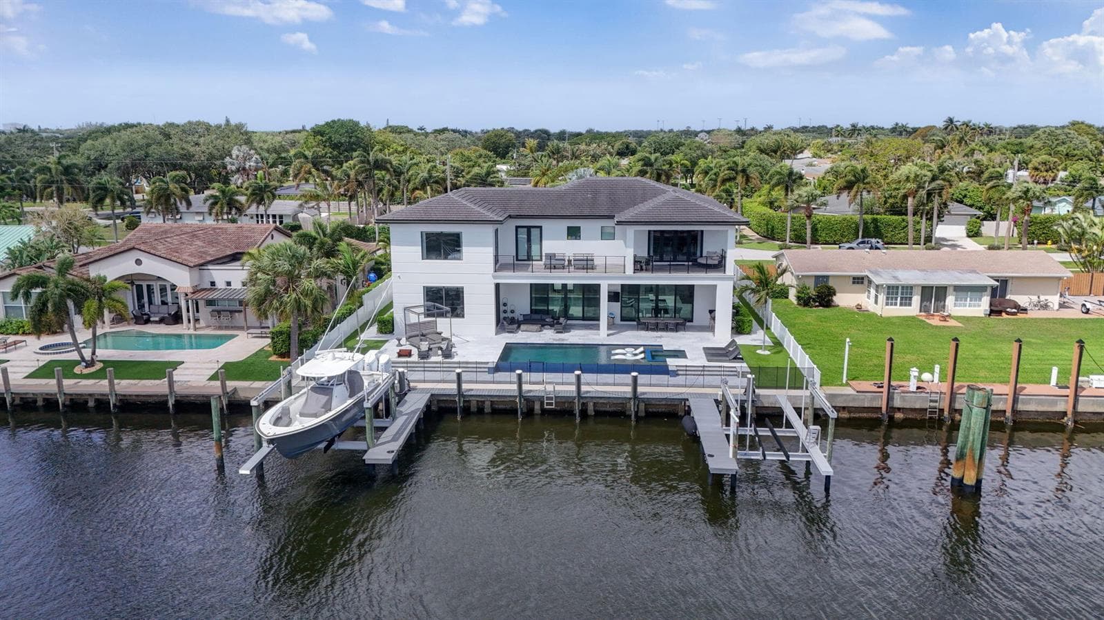 824 Shore Drive photo 4