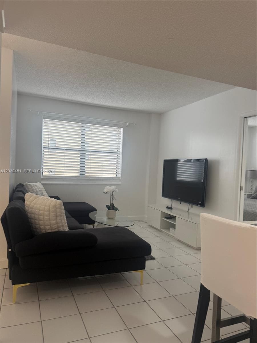1390 Ocean Dr 302 photo 22