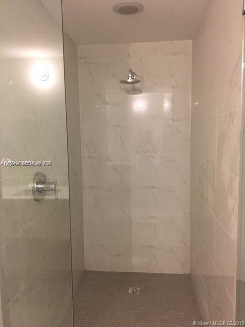 16385 Biscayne Blvd 621 photo 14