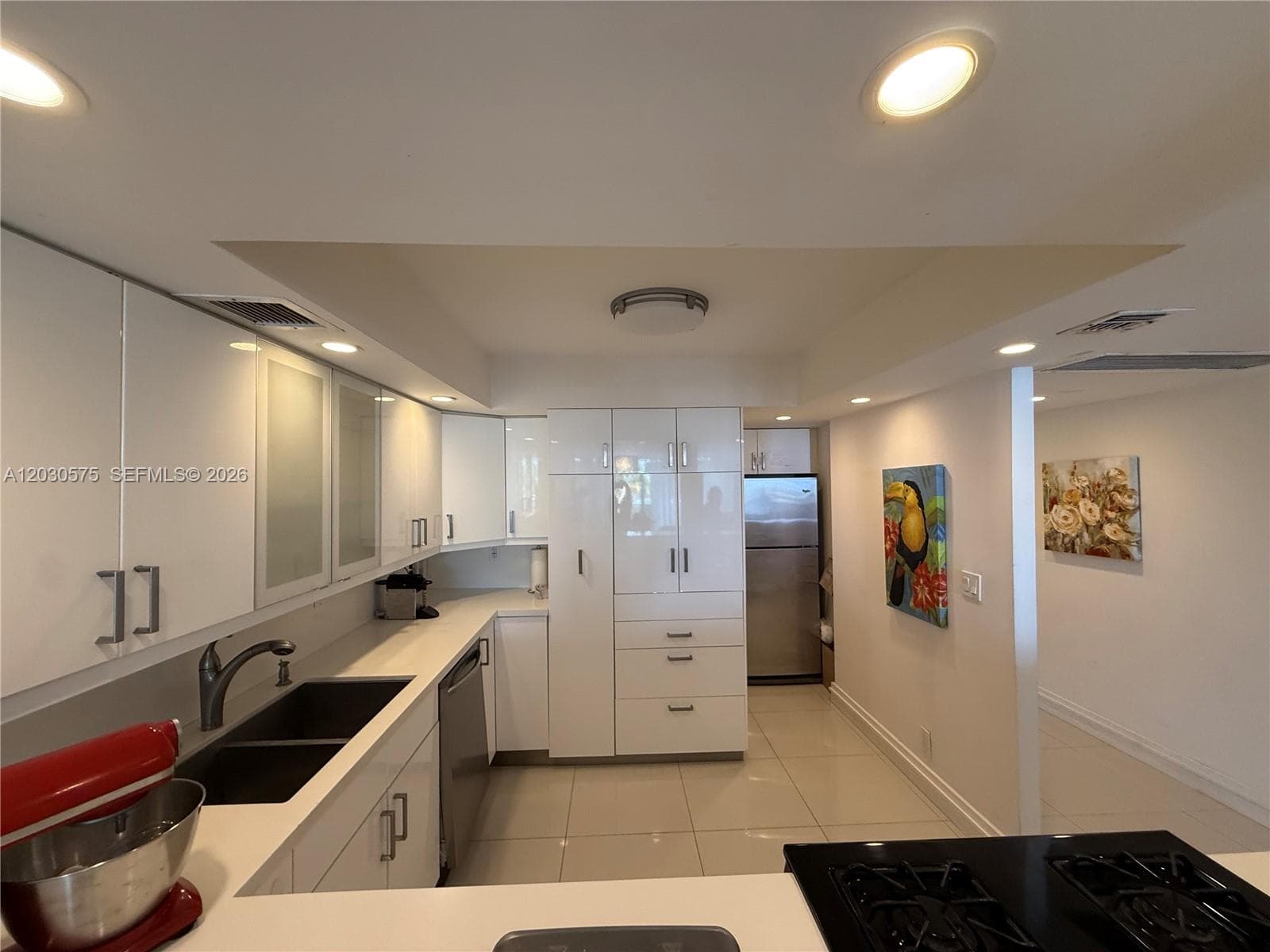 3140 S Ocean Dr 310 photo 2