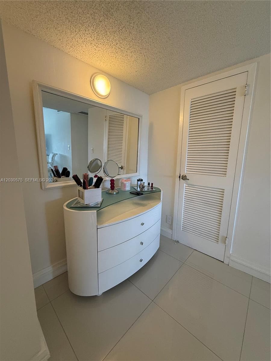 3140 S Ocean Dr 310 photo 9