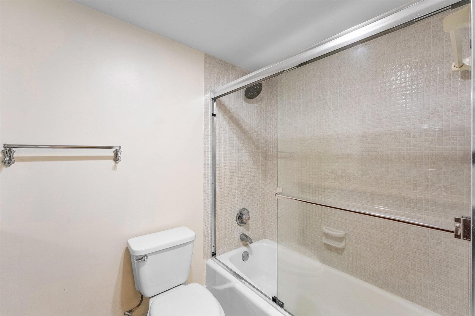 3150 NE 48th Court 411 photo 23