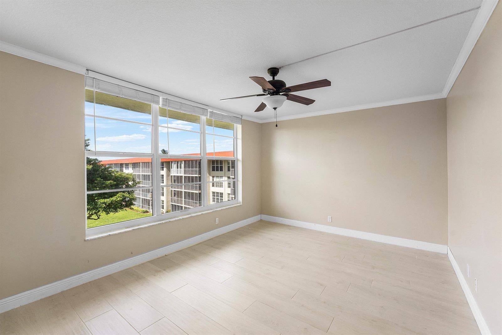 3150 NE 48th Court 411 photo 20