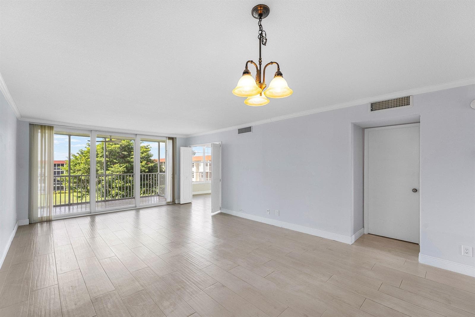 3150 NE 48th Court 411 photo 18