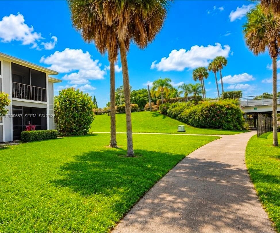 9707 Hammocks Blvd 103 photo 5