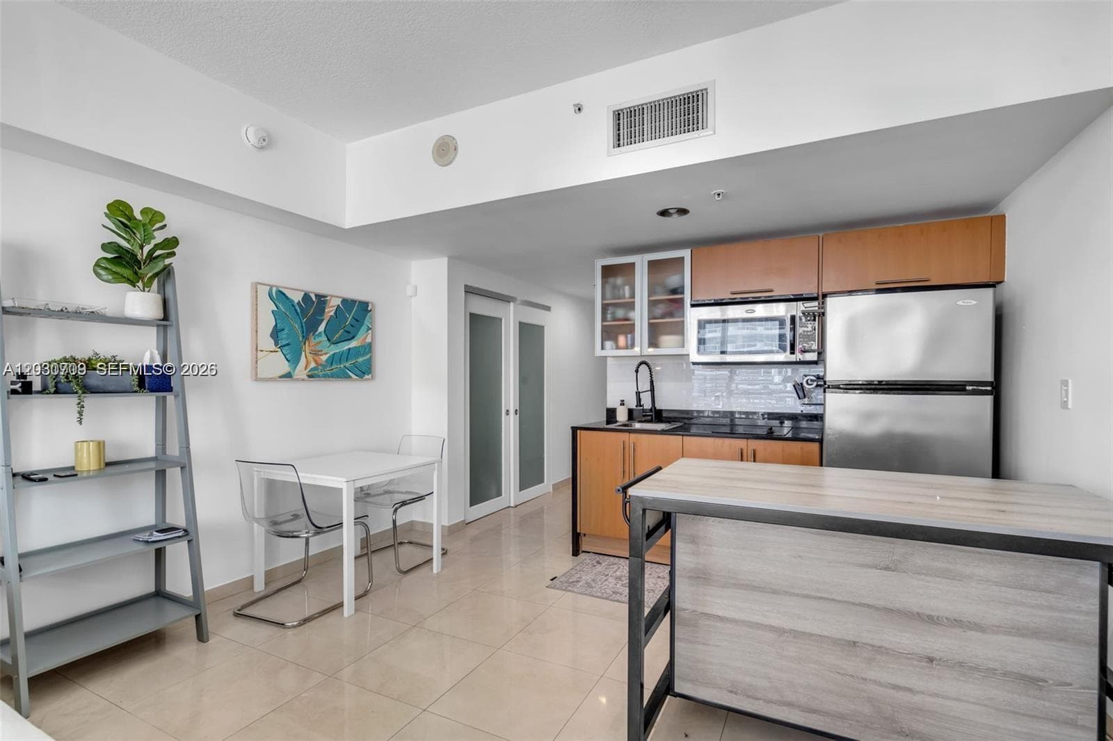1750 N Bayshore Dr 1204 photo 7
