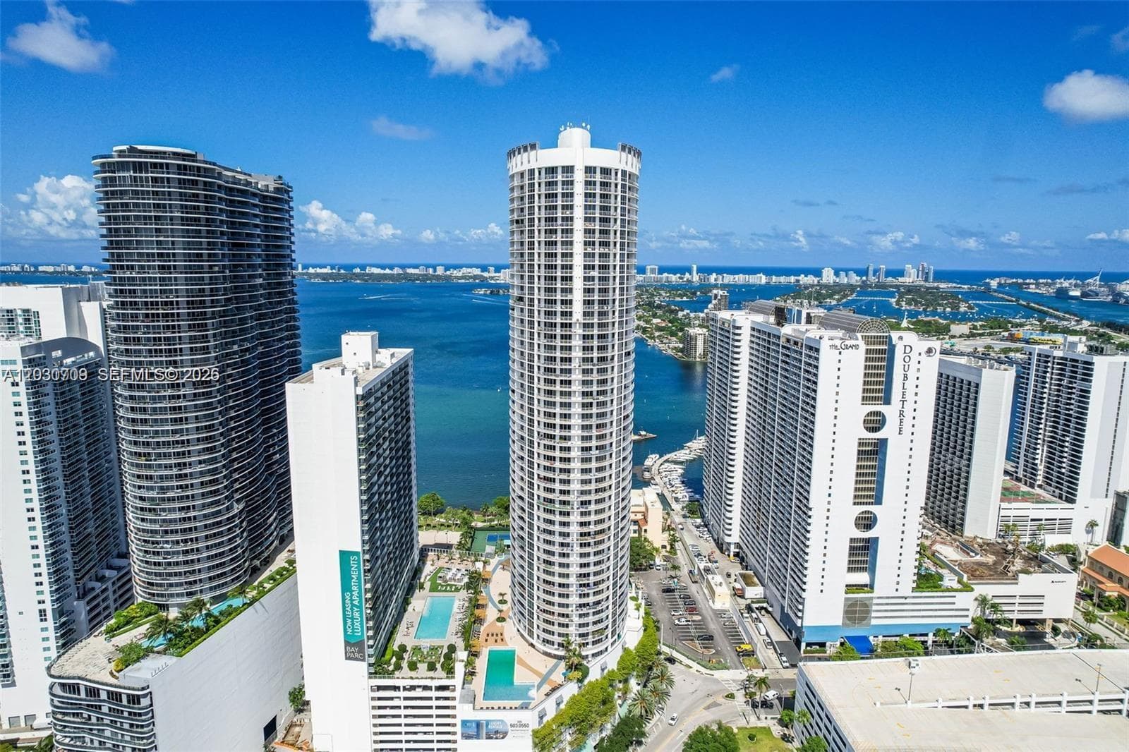 1750 N Bayshore Dr 1204 photo 19