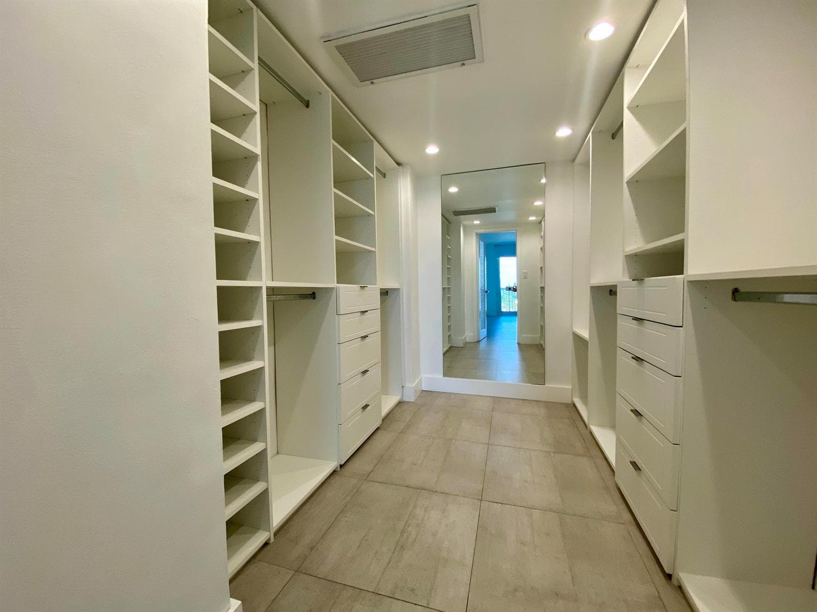 5401 Collins Avenue 620 photo 17