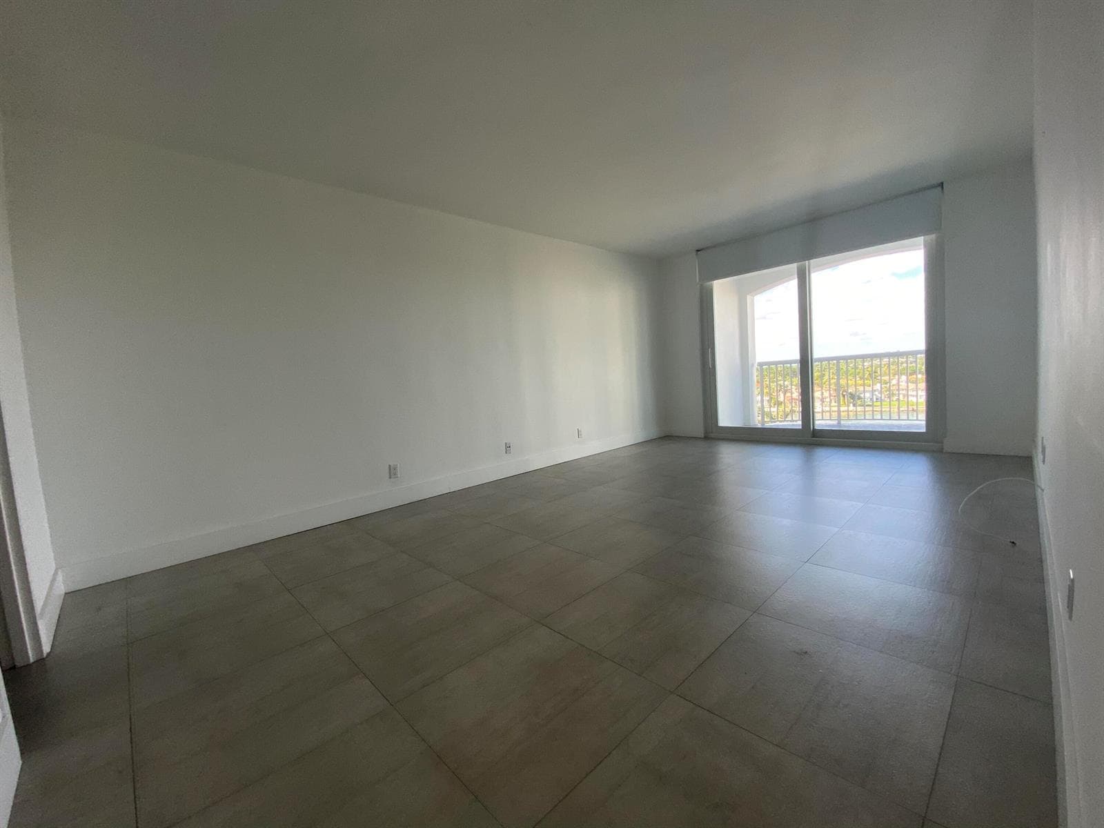 5401 Collins Avenue 620 photo 14