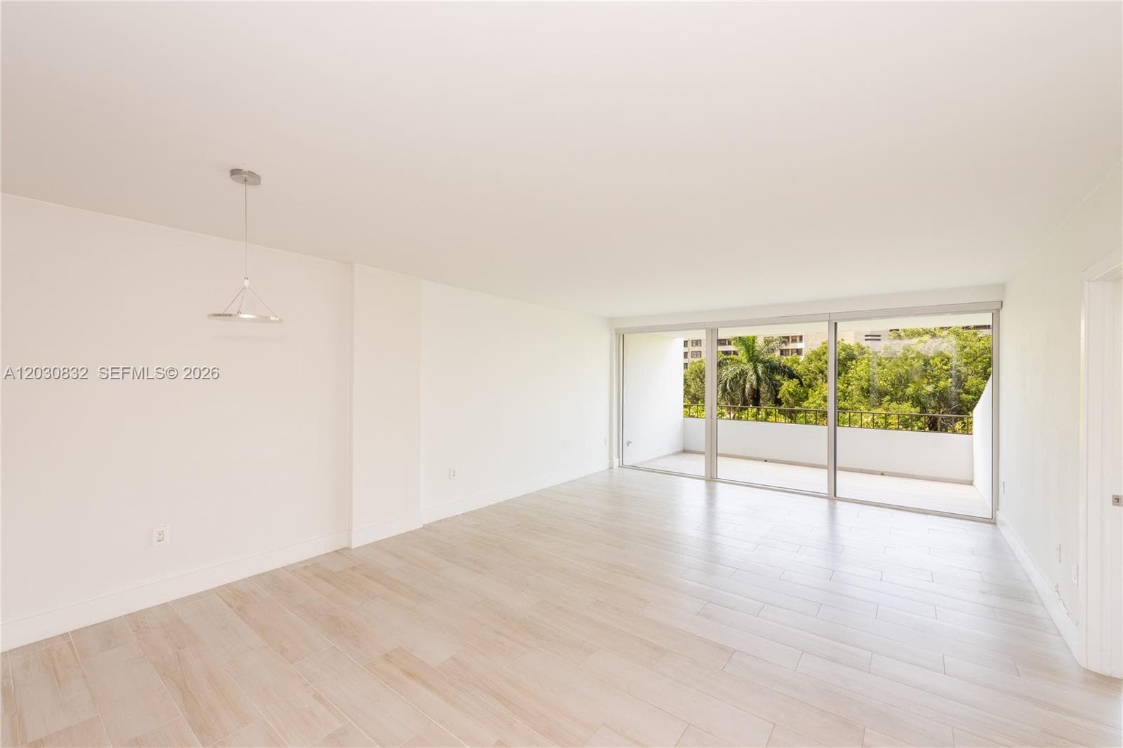 155 Ocean Lane Dr 403 photo 2